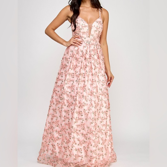 NWT BCX Elegant Pink Floral Maxi Dress size 1 - Picture 1 of 4